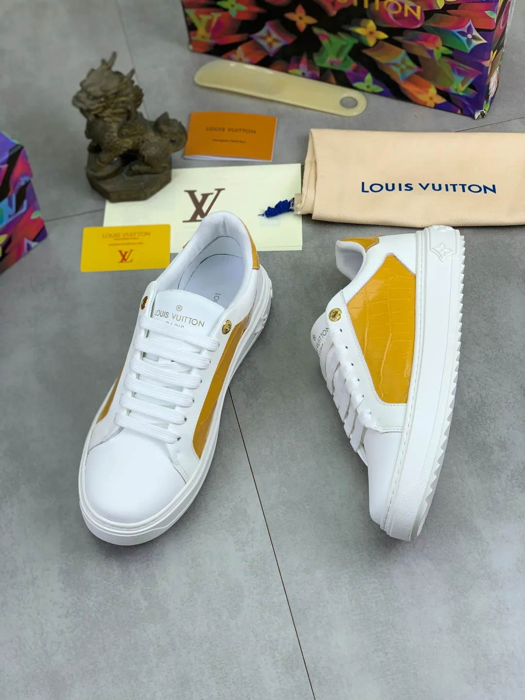Men's men's shoes P520💰【New style】🆘High quality cowhide【Louis Vuitton】LV official website's latest model🎁casual and fashionable men's shoes👟hot style💥simple and elegant style, exclusive for trendy men. Unique official website's latest brand elements👑original decoration, fashionable and generous, the fabric is made of original denim➕comfortable and breathable mesh lining➕cow leather feet ✅The official website specifies wear-resistant casual outsole, the classic model is taken in real life🎬Color: 5⃣️colors available😍Number of codes: 38-44 Full set of packaging